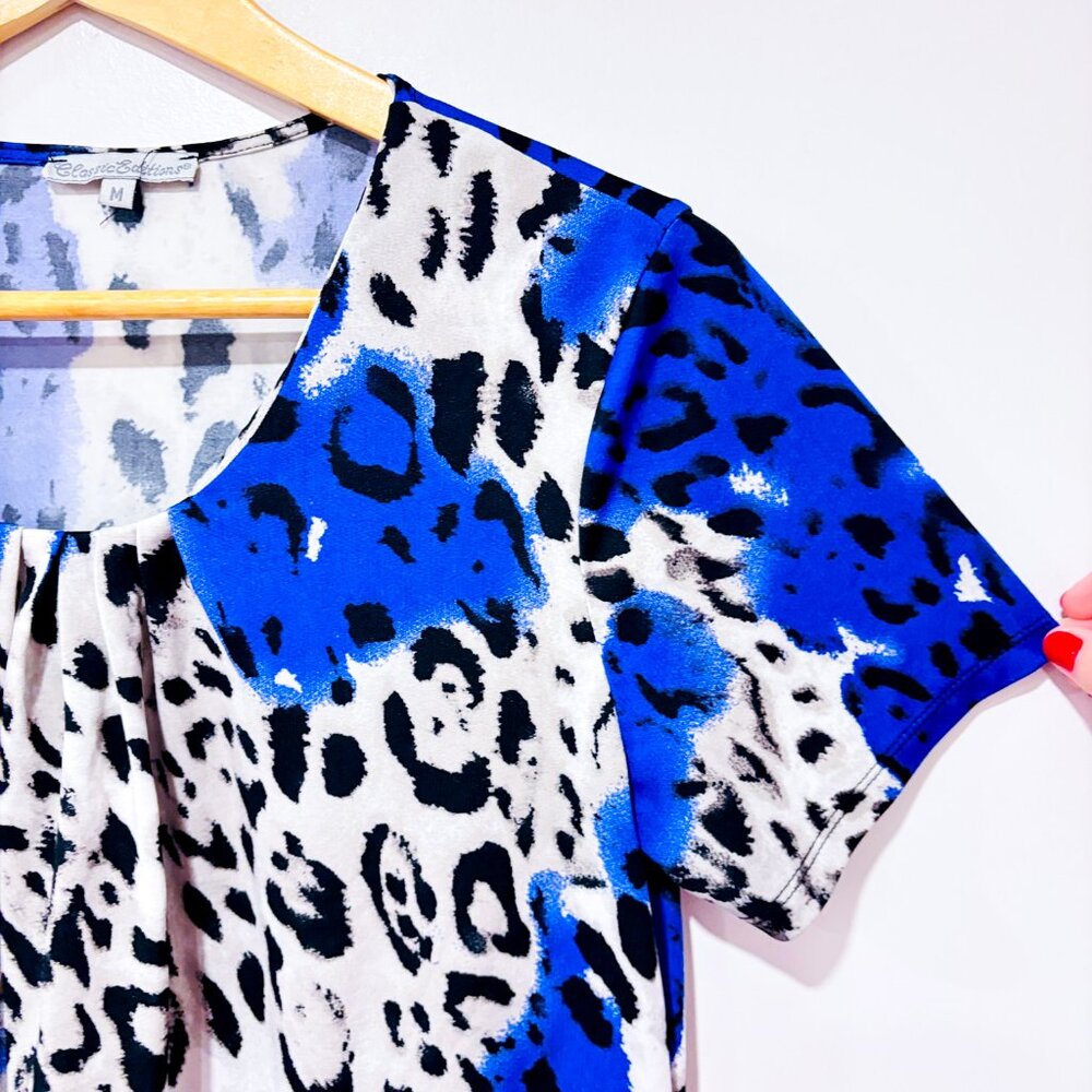 CLASSIC EDITIONS Blue &‎ beige animal print t-shirt | Everyday top | Medium - Picture 3 of 6
